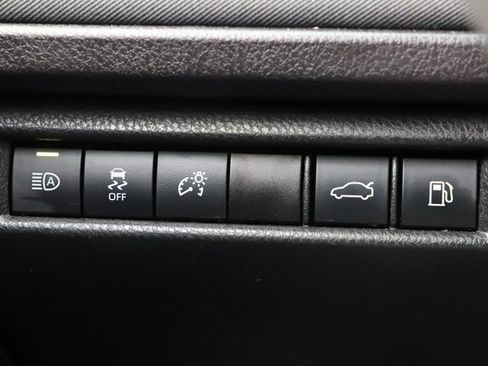 Used 2025 Toyota Camry LE image 34