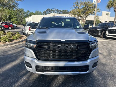 New 2026 RAM 1500 4x4 Crew Cab image 2