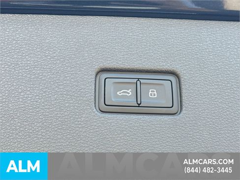 Used 2025 Audi RS Q8 performance image 23