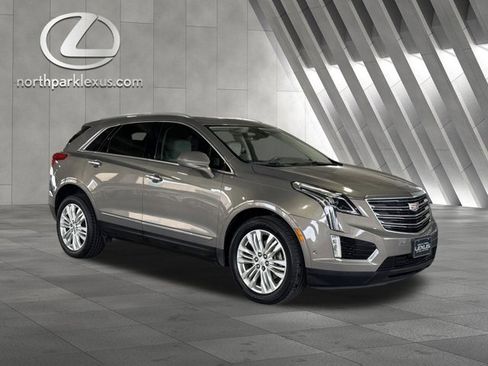 Used 2019 Cadillac XT5 Premium Luxury w/ Driver Assist Package image 5