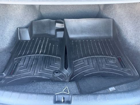 Used 2017 Honda Accord LX image 11