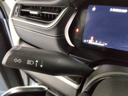 Used 2024 Jeep Grand Cherokee L Laredo image 15