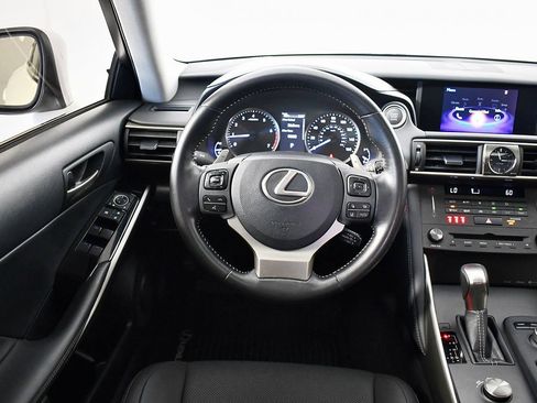 Used 2020 Lexus IS 300 image 37