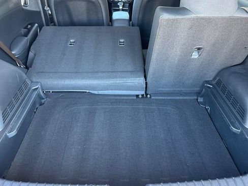 Certified 2025 Kia Soul LX w/ LX Technology Package FWD image 20