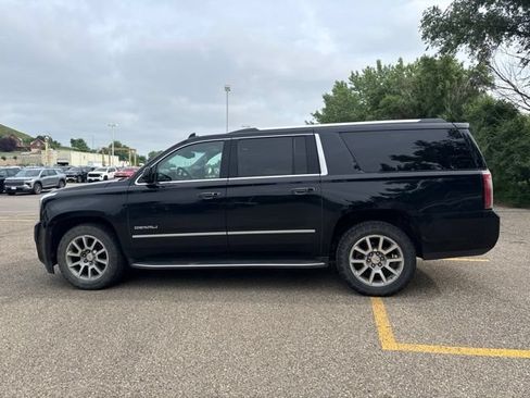 Used 2019 GMC Yukon XL Denali AWD/4WD image 7