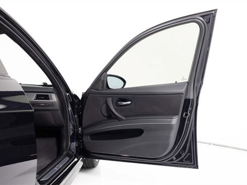 Used 2009 BMW M3 Sedan RWD image 22