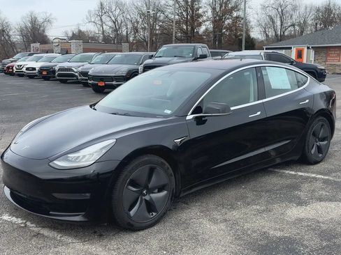 Used 2018 Tesla Model 3 Long Range image 4