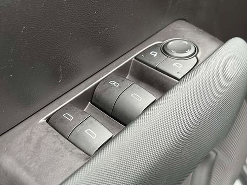 Used 2023 Chevrolet Colorado Z71 w/ Z71 Convenience Package 2 image 19