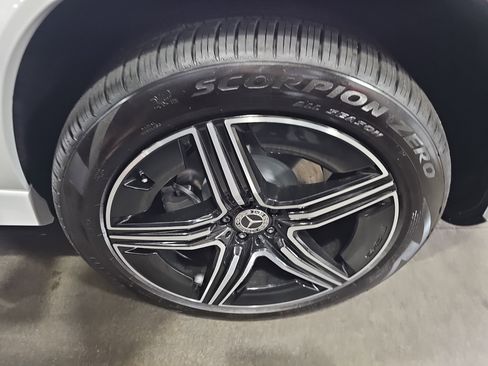 New 2026 Mercedes-Benz GLE 450e 4MATIC image 35