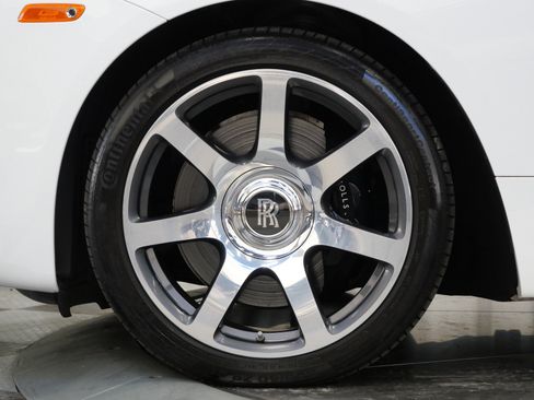 Used 2016 Rolls-Royce Wraith image 10