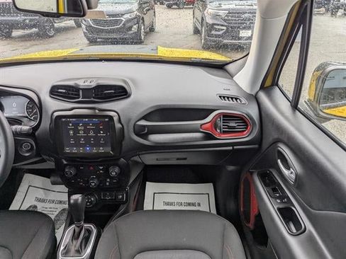 Used 2023 Jeep Renegade Trailhawk AWD/4WD image 4
