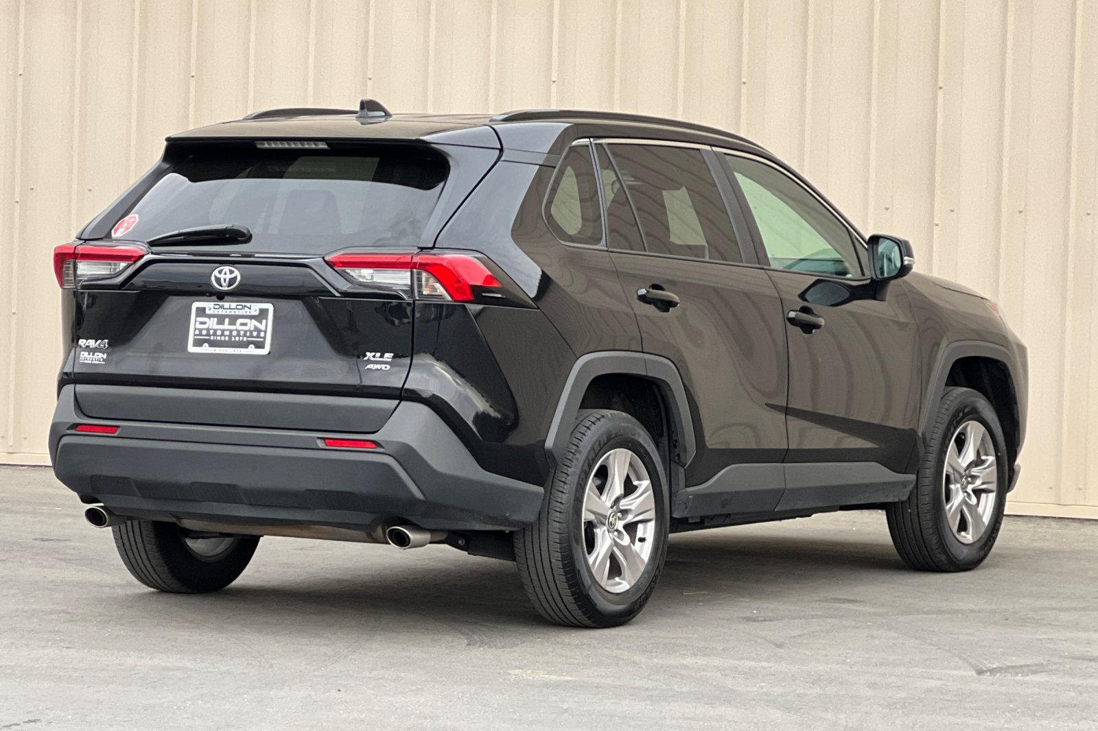 Used 2025 Toyota RAV4 XLE AWD/4WD image 8