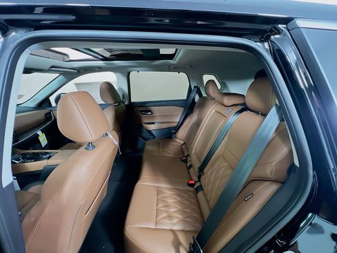 New 2026 Nissan Rogue Platinum image 23