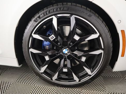 Used 2025 BMW M440i Coupe w/ Premium Package image 32