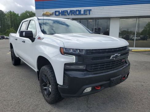 Used 2021 Chevrolet Silverado 1500 LT Trail Boss w/ Convenience Package II image 1