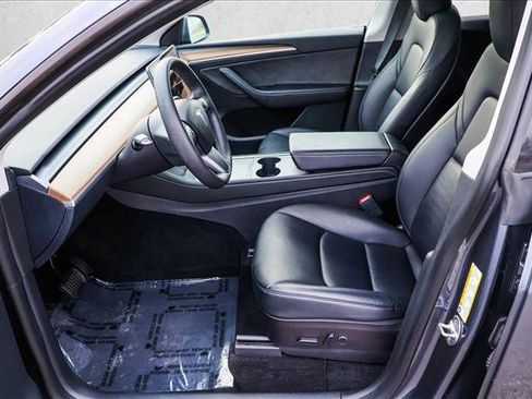 Used 2023 Tesla Model Y Long Range image 12