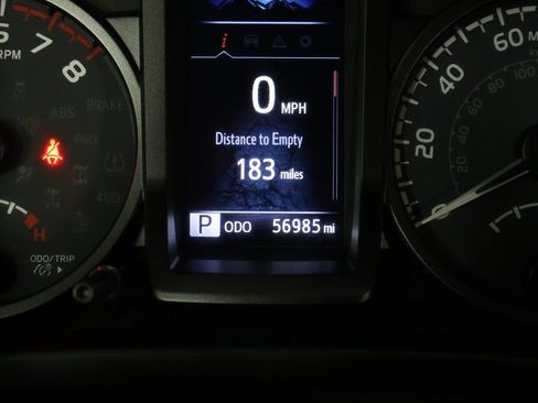 Used 2022 Toyota Tacoma TRD Sport w/ Technology Package AWD/4WD image 17
