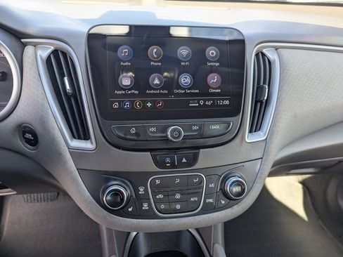 Used 2022 Chevrolet Malibu LT image 14