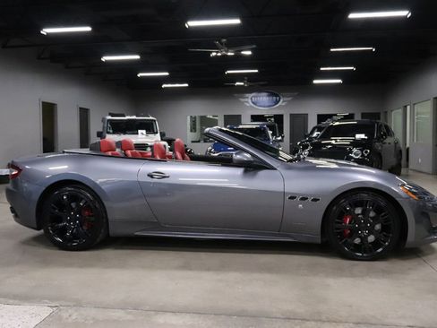 Used 2016 Maserati GranTurismo Sport image 12