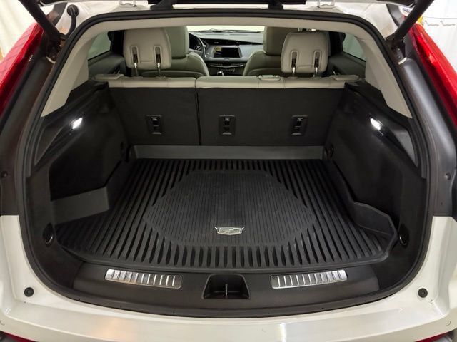 Used 2023 Cadillac XT4 Premium Luxury w/ Technology Package AWD/4WD image 13
