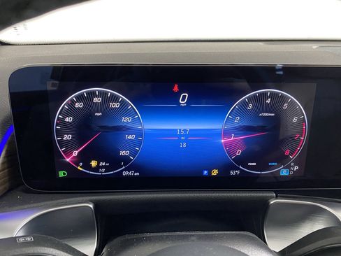 Used 2025 Mercedes-Benz GLB 250 4MATIC image 19