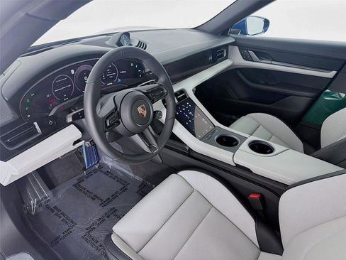 New 2025 Porsche Taycan 4 Cross Turismo AWD/4WD image 4
