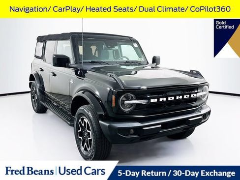Used 2023 Ford Bronco Outer Banks AWD/4WD image 1