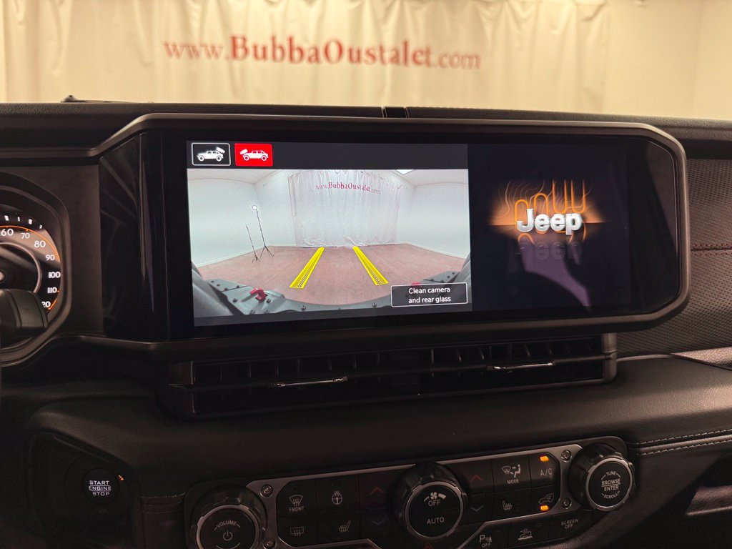 Used 2026 Jeep Wrangler Unlimited Rubicon AWD/4WD image 15