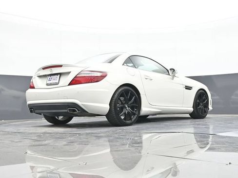 Used 2013 Mercedes-Benz SLK 350 image 44