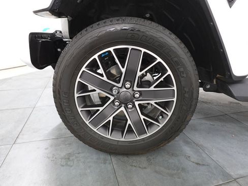 Used 2023 Jeep Wrangler Unlimited Sahara AWD/4WD image 37