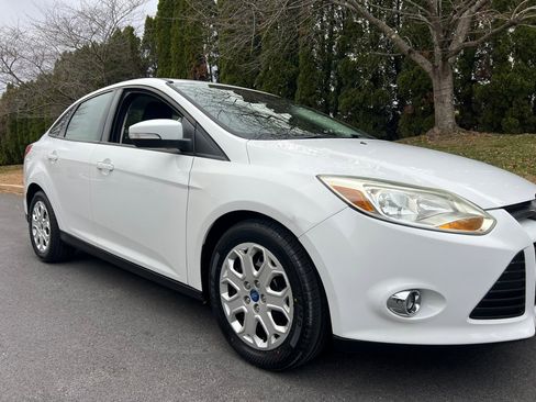 Used 2012 Ford Focus SE image 50