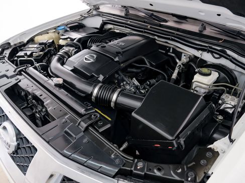 Used 2019 Nissan Frontier SV image 42