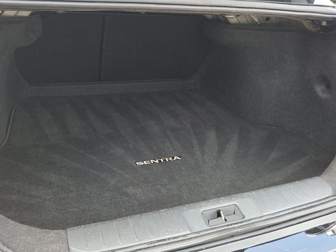 Used 2024 Nissan Sentra SV FWD image 17