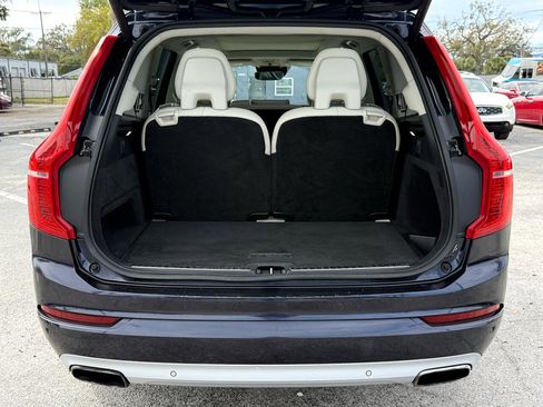 Used 2016 Volvo XC90 T6 Momentum image 9