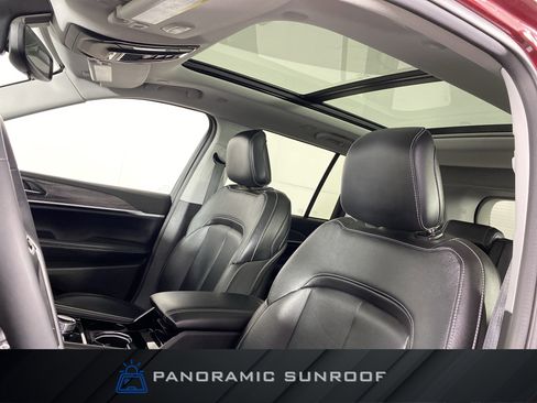 Used 2023 Jeep Grand Cherokee Limited image 2