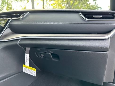 New 2025 Jeep Grand Cherokee Limited w/ Luxury Tech Group II image 26