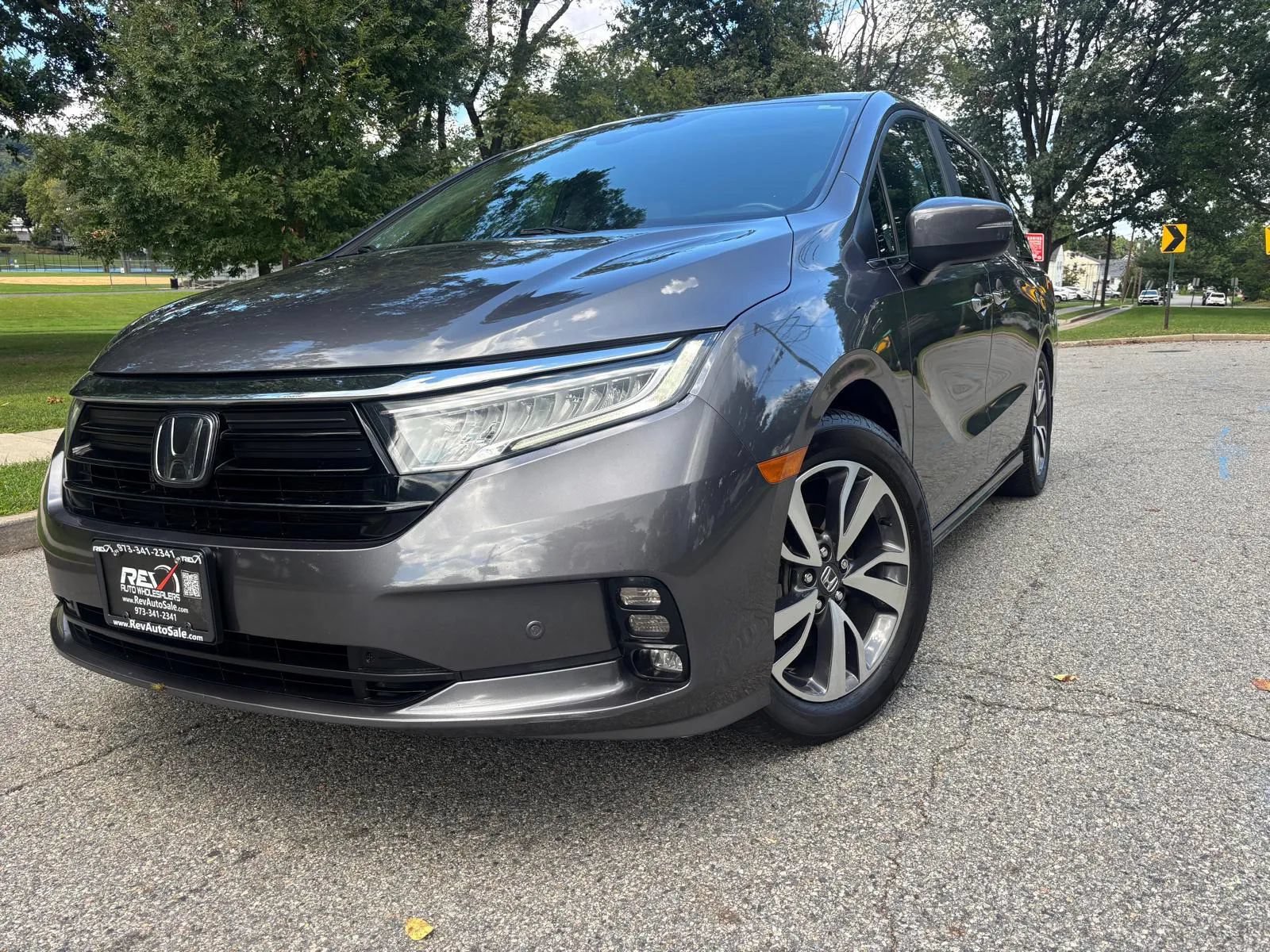 Used 2022 Honda Odyssey Touring image 1