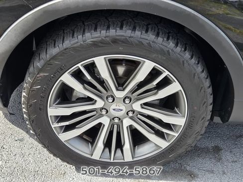 Used 2018 Ford Explorer Platinum AWD/4WD image 17