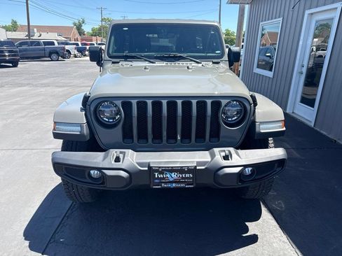 Used 2020 Jeep Wrangler Unlimited Sahara AWD/4WD image 7