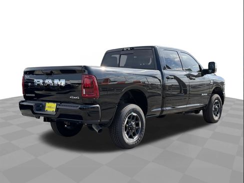 Used 2025 RAM 2500 Laramie AWD/4WD image 5