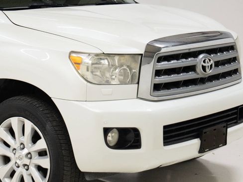 Used 2011 Toyota Sequoia Platinum image 11