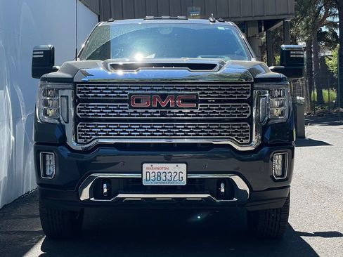 Used 2022 GMC Sierra 3500 Denali w/ Denali Ultimate Package AWD/4WD image 2