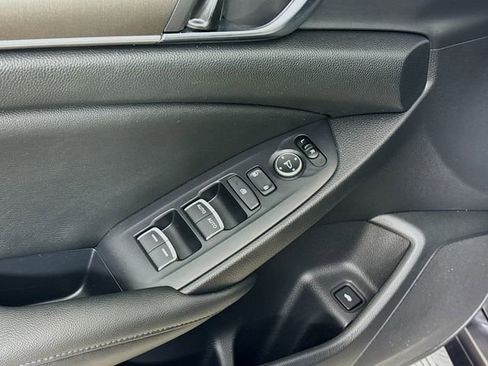 Used 2019 Honda Accord LX image 18