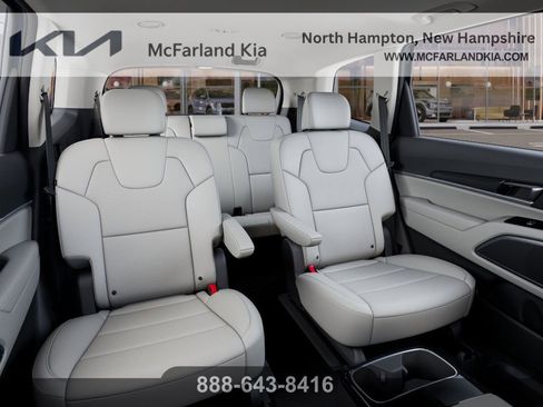 New 2025 Kia Telluride S image 17