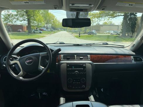 Used 2013 GMC Yukon XL SLT AWD/4WD image 12