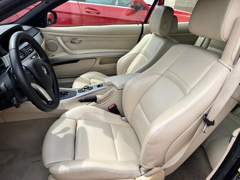 Used 2010 BMW 335i Convertible RWD image 16