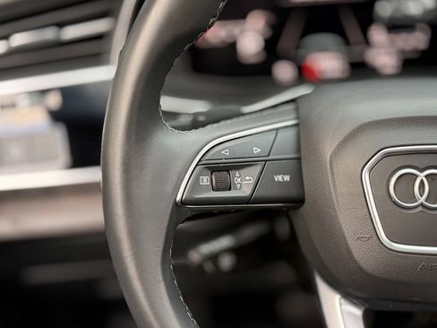 Used 2021 Audi Q8 Premium image 44