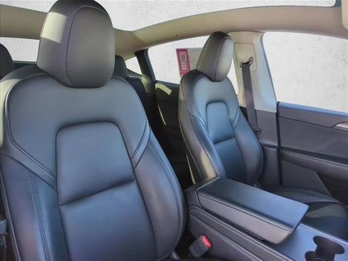 Used 2024 Tesla Model Y Long Range image 27