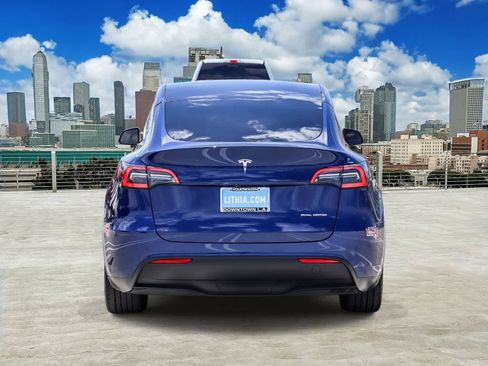 Used 2024 Tesla Model Y Long Range AWD/4WD image 5