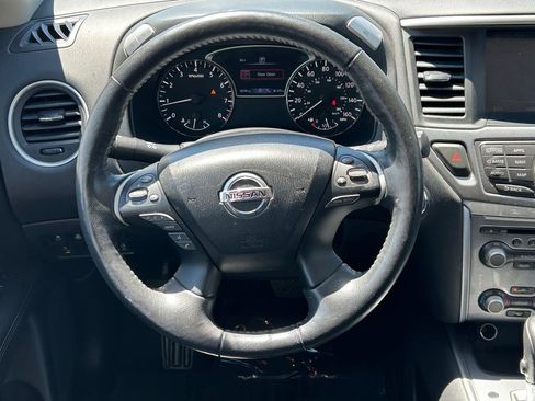 Used 2020 Nissan Pathfinder SL image 43